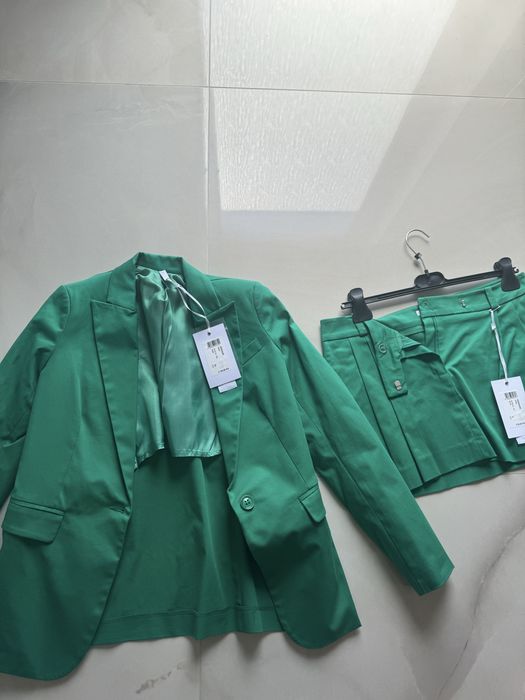 set sacou cu fusta nou