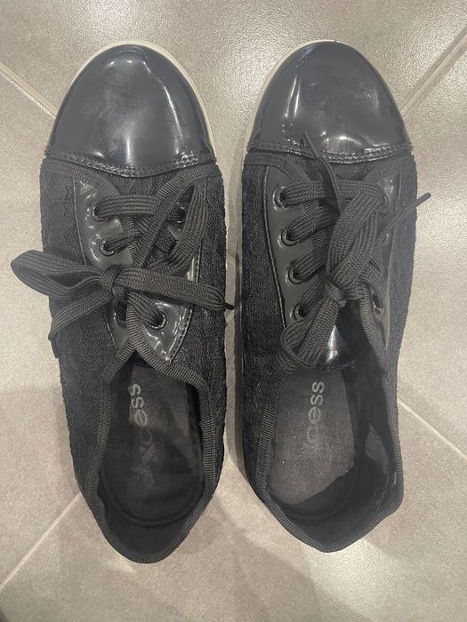 Дамски обувки без забележки