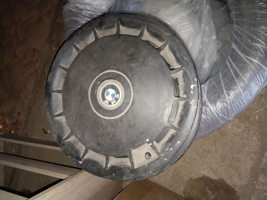 Колпаки е34 комплект и диск на е36 железо один