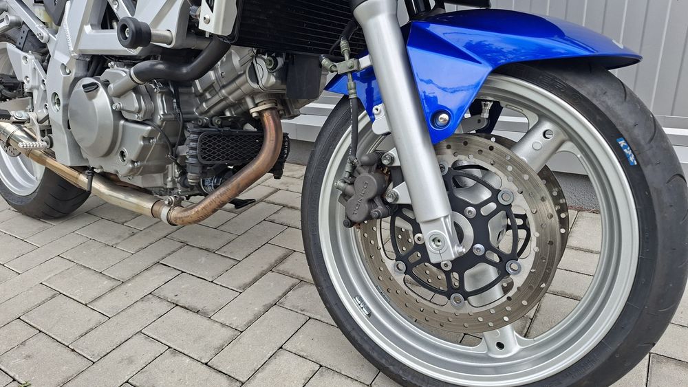 Suzuki SV650S an 2003 Yoshimura