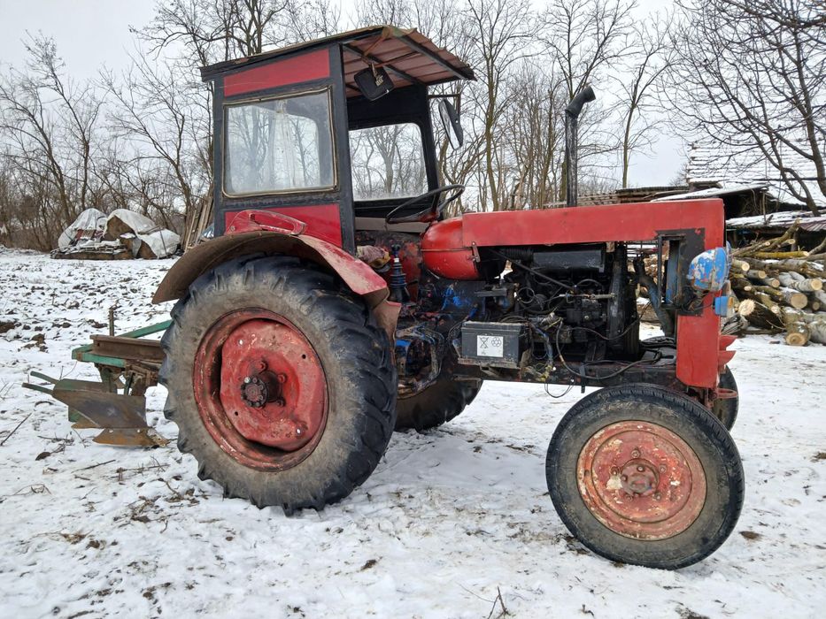 Tractor  în. 4 pistoane