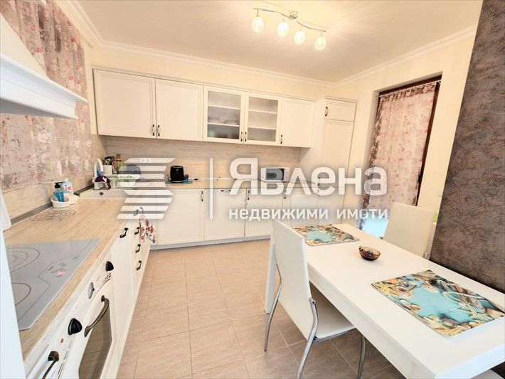 Дава се под наем Къща в Бургас, Сарафово - 135 кв.м за 1200 € - Снимка #4