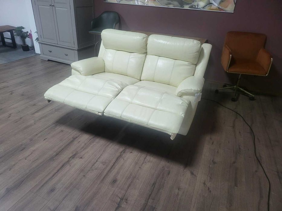 Светло кремав кожен диван двойка с електрически релаксиращ механизъм