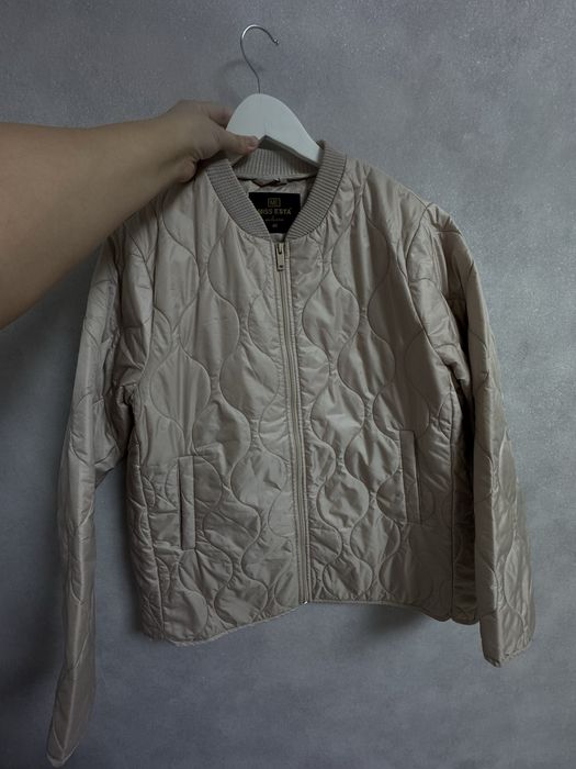 Куртки, ветровки