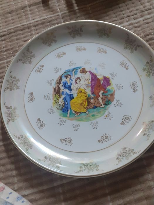 Продам блюдо диаметром 30см