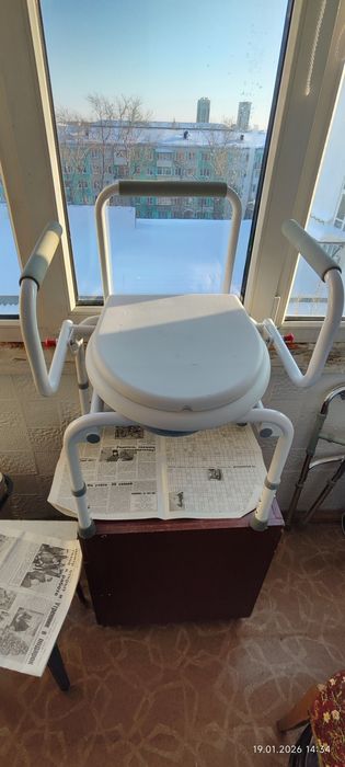 Продам кресло-туалет
