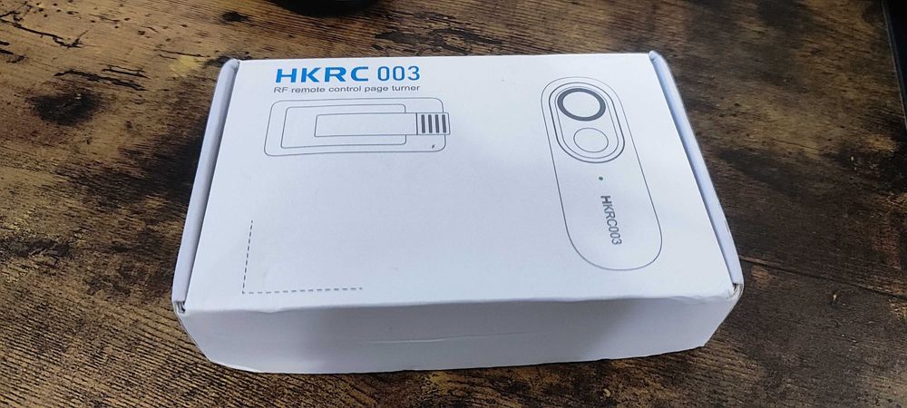 Дистанционно за електронни четци или устройсто с екран с допир.