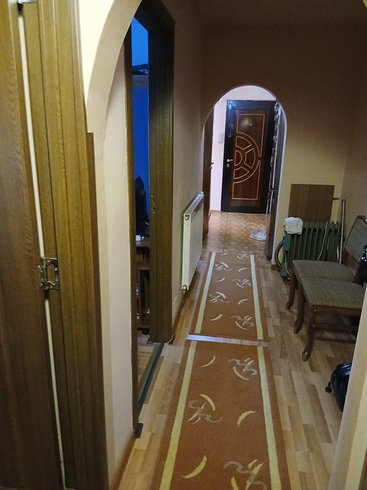 Vând apartament cu 3 camere tg jiu