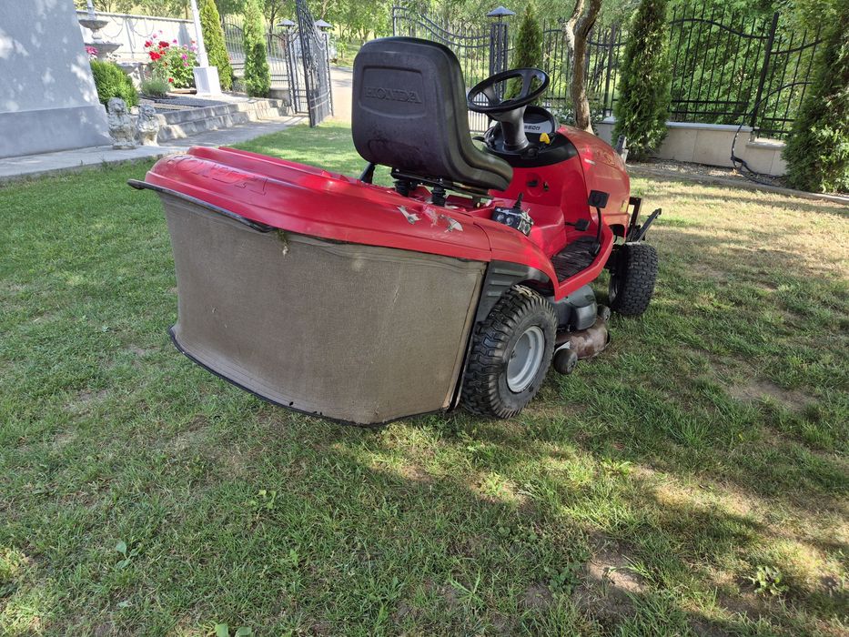 Tractoras gazon Honda