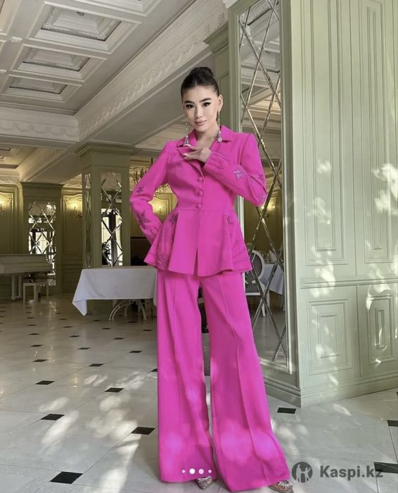 Продам двойку,брючный костюм,турция,покупала за 65 отдам за 25 тыс тг,