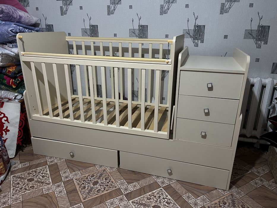 Продается детская кровать манеж