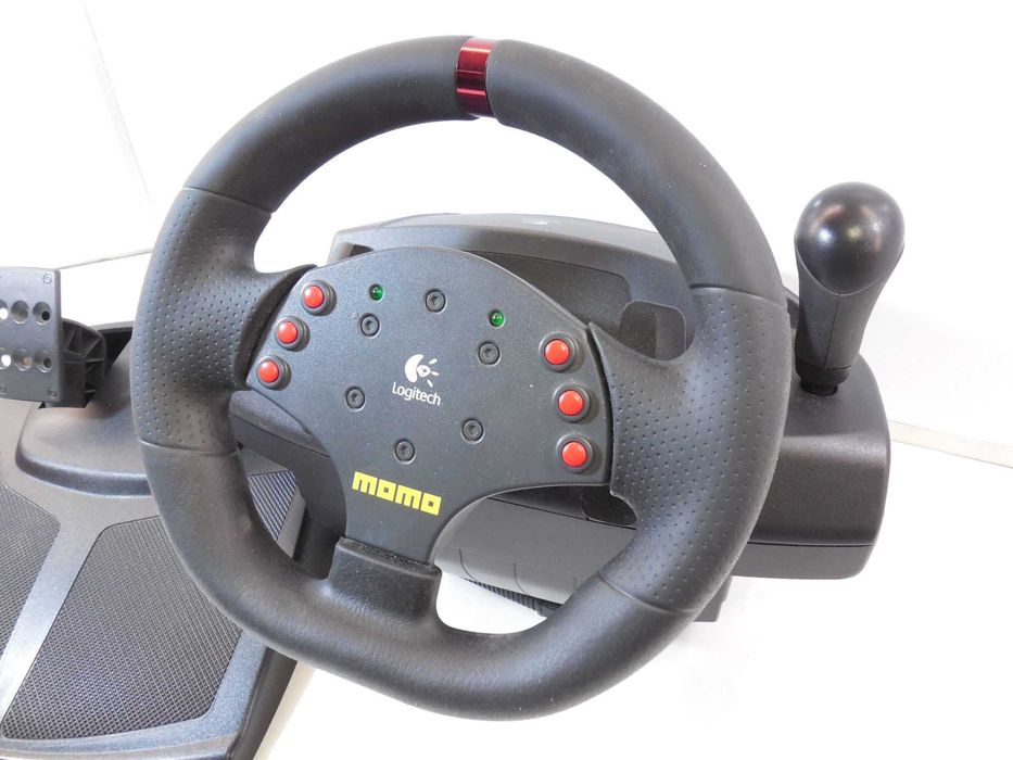 Руль Logitech MOMO Racing