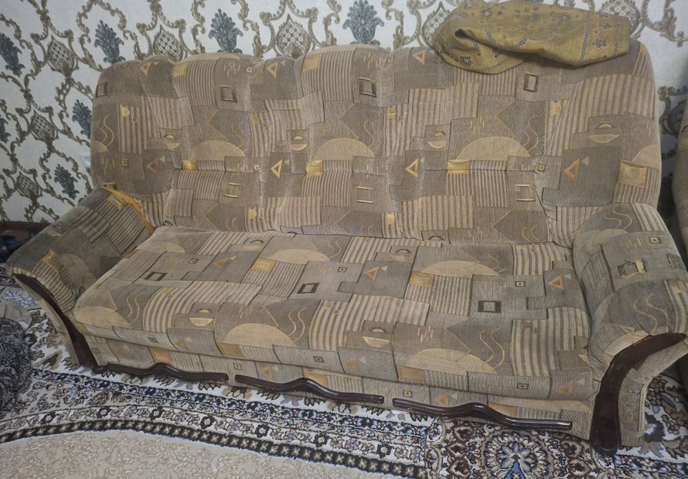 Диван Divan sotiladi