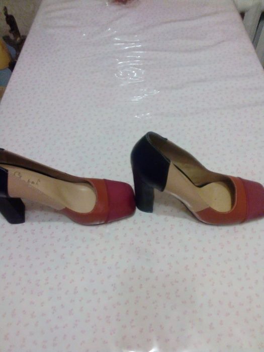 Продам лоферы и туфли женские