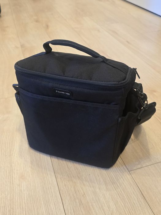 Geanta camera Lowepro Format 160.