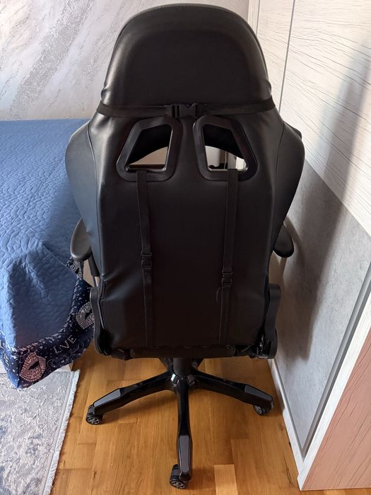 Vand scaun de gaming pentru birou