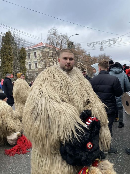 Vand cojoc urs urgent