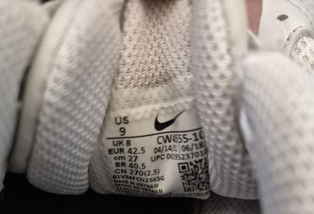 Adidasi Nike barbati nr 42.5