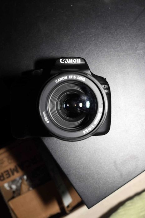 Canon EOS 1200D + 18-55 + 55-250 IS + 3 baterii + încărcătoare