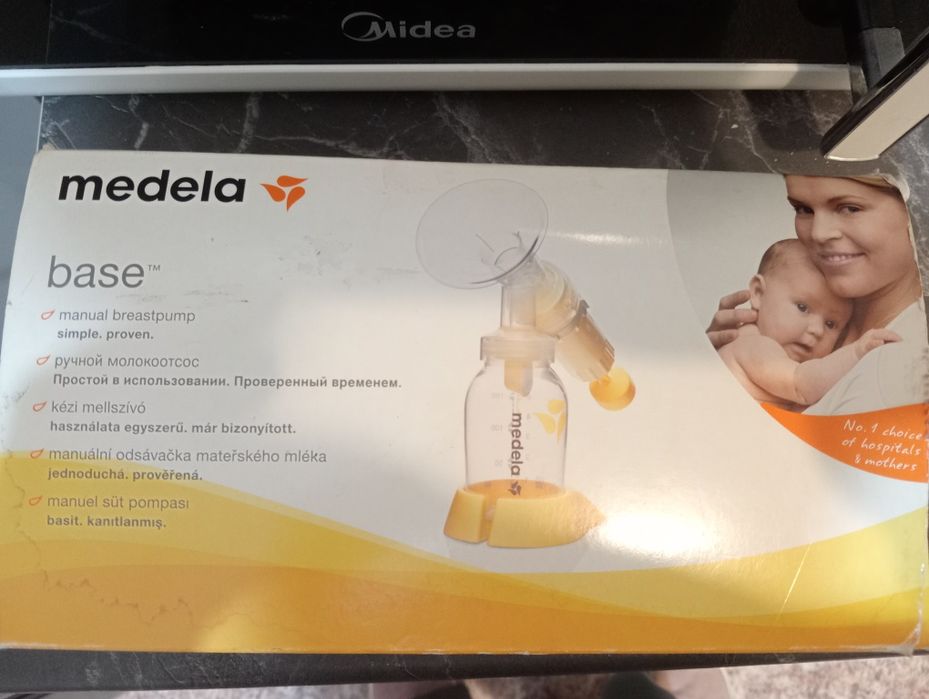 Medela: Молокоотсос ручной BASE