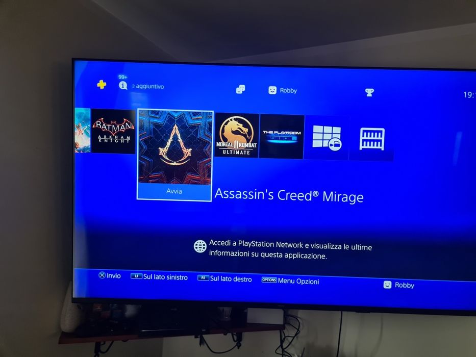 PlayStation 4 Pro MODAT (Stare Excelentă) + 2 Manete + Stație Încărcare