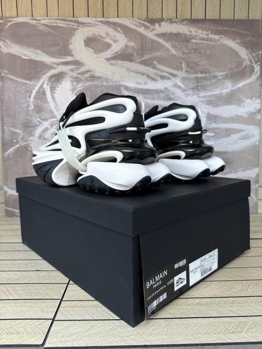 Balmain Unicorn Black White