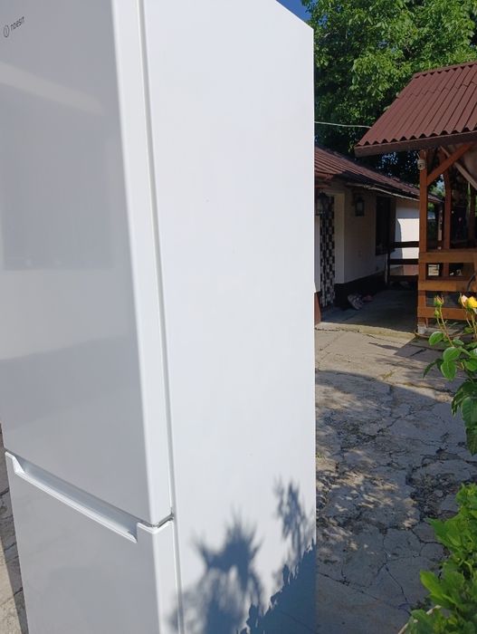 Combina frigorifica nofrost INDESIT