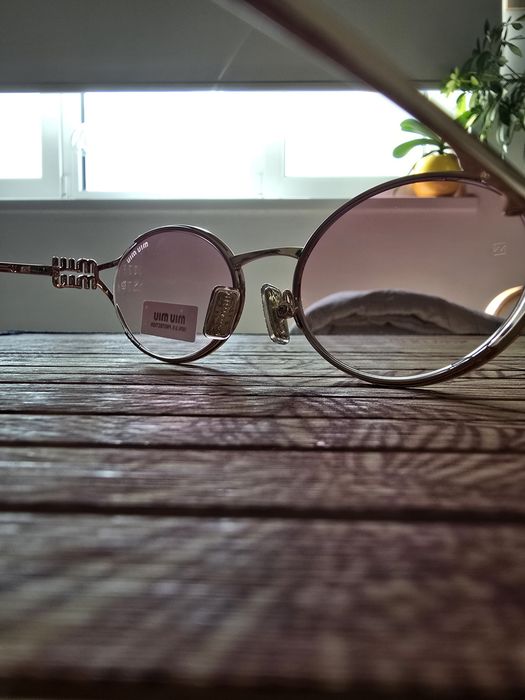 Слънчеви очила на Miu Miu MU52YS
