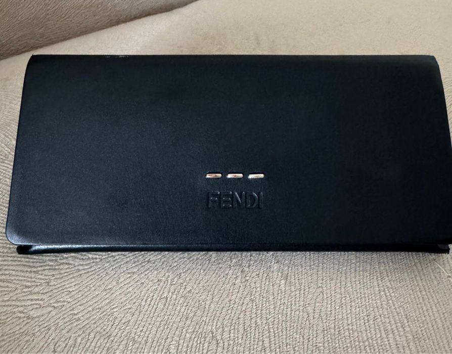 Очки солнцезащитные Fendi