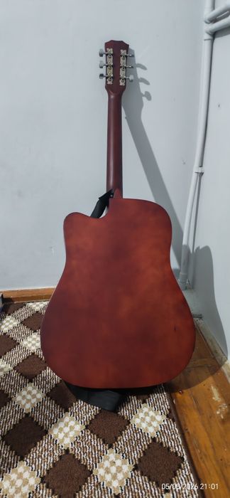 Gitara Vecas 41 olchamda