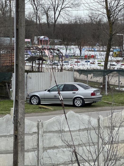 BMW 3 Series 1993 — imagine 4