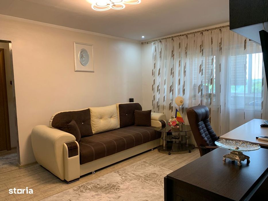 De vânzare apartament cu 3 camere (60 mp utili) în Darabani