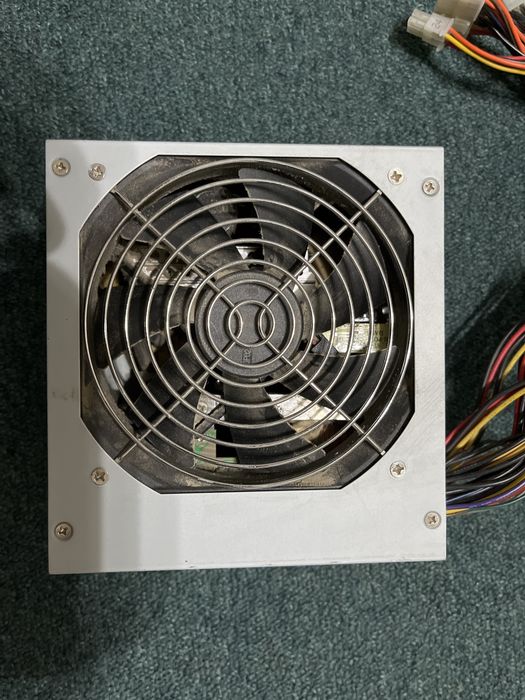 Блок питания FSP Group Inc., модель ATX-350PN.
