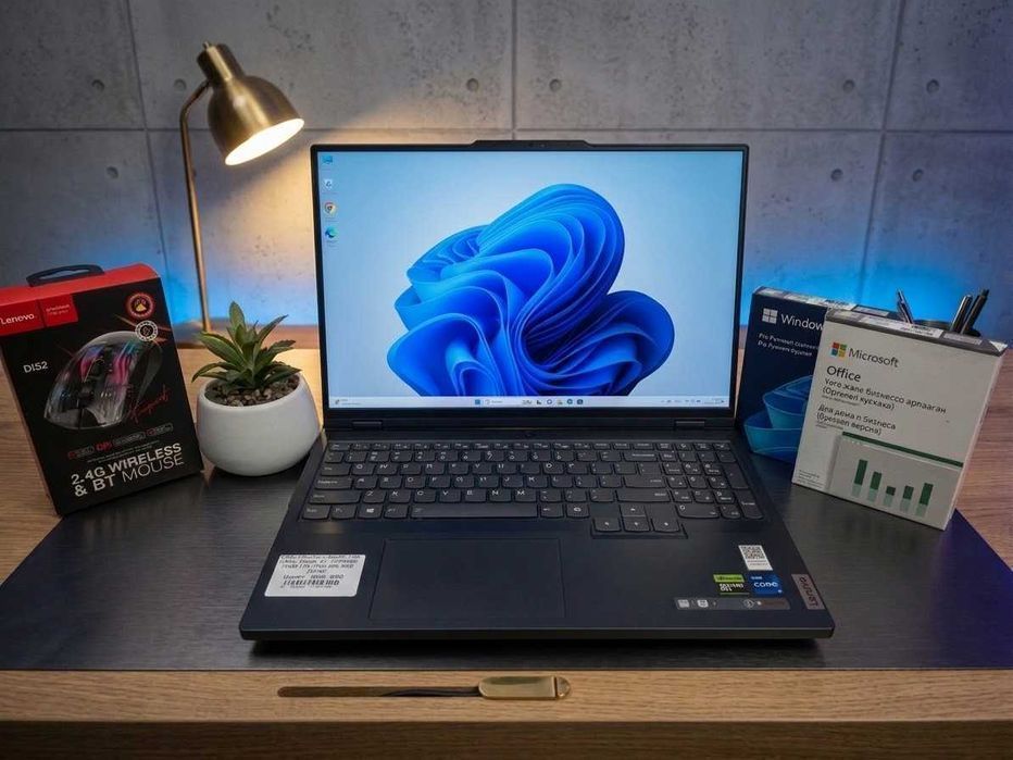 Игровой ноутбук Lenovo Legion Pro 5 /Core i7-13700HX/16GB/1TB/RTX4060