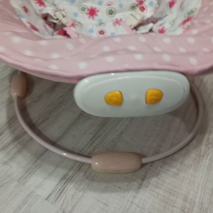 Бебешки музикален шезлонг Chipolino