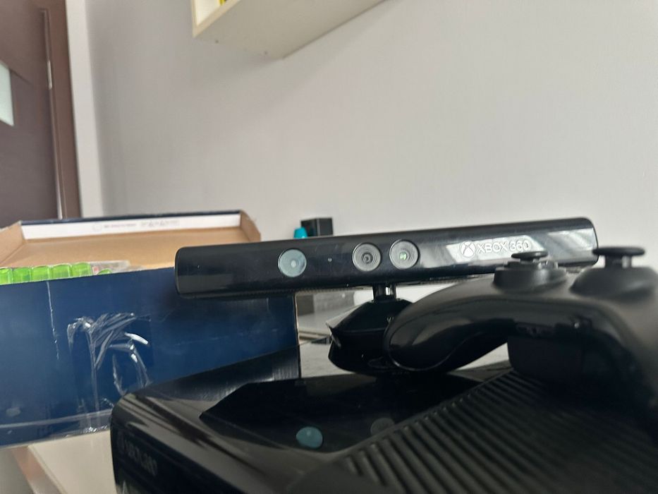 Xbox 360 cu acesorii