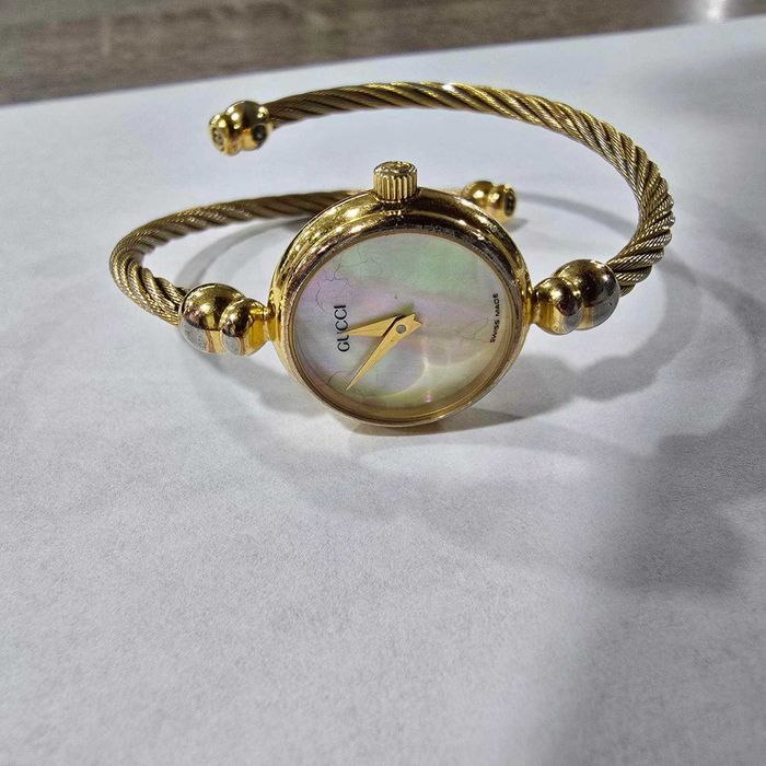 Часовник Gucci Gold 2700.2L Черно-златист