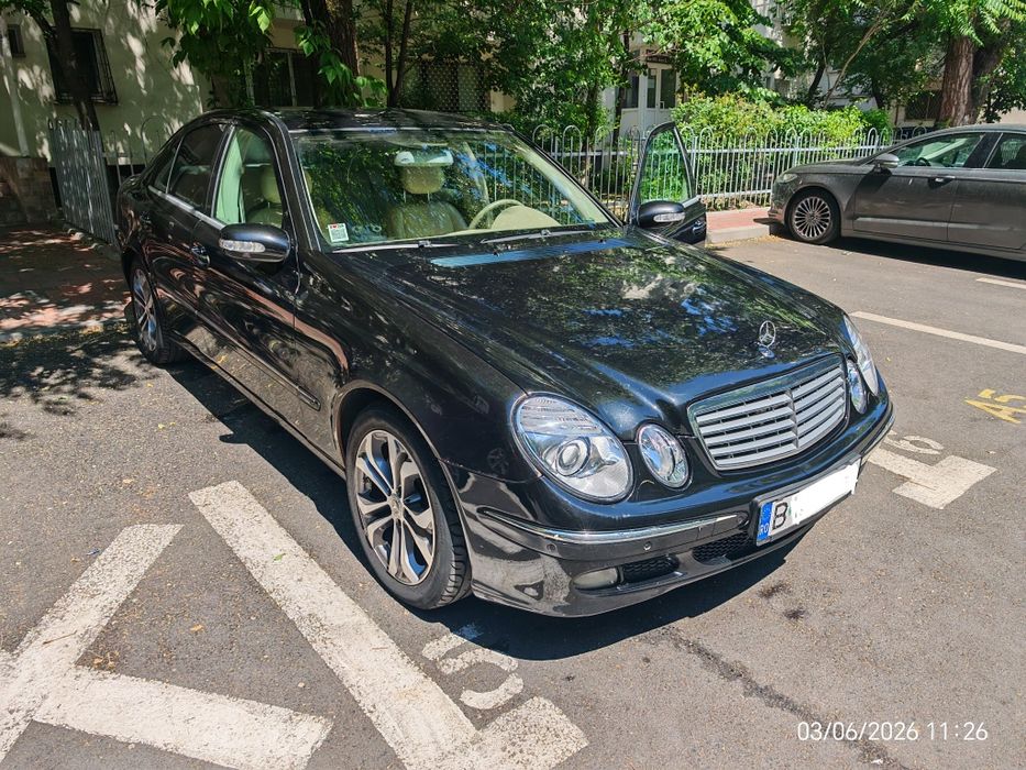 MERCEDES-BENZ E-Class 2005