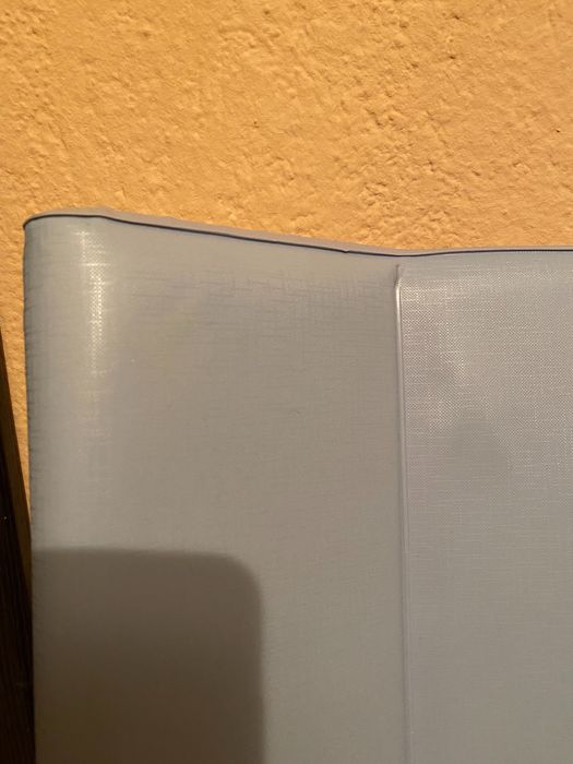 Твърда подложка за повиване + подарък