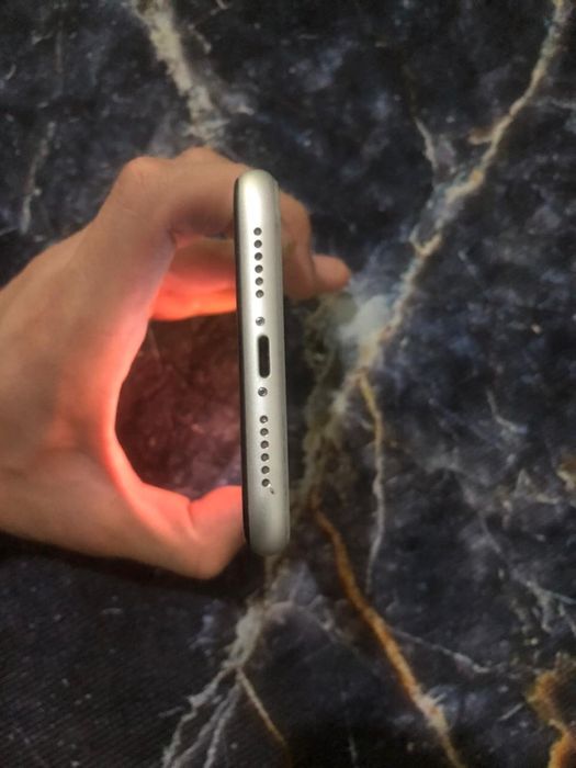 iPhone XR идеал, 128гб