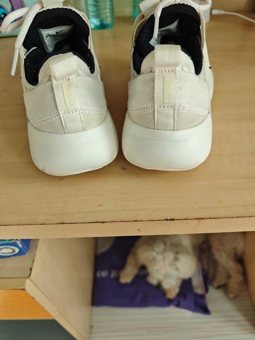 Маратонки NIKE номер 36