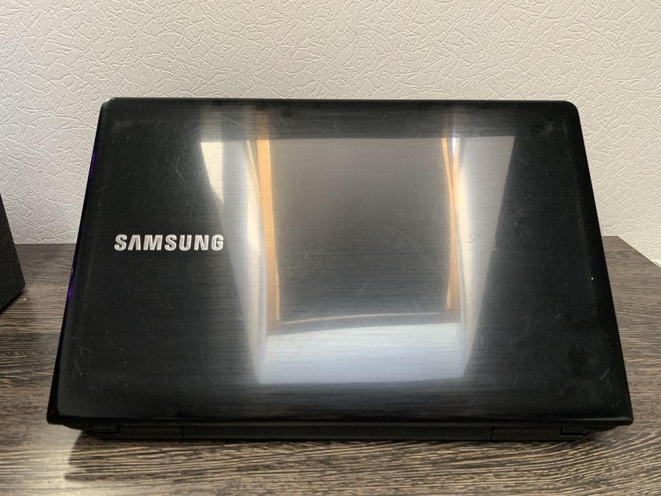 Ноутбук Samsung на запчасти