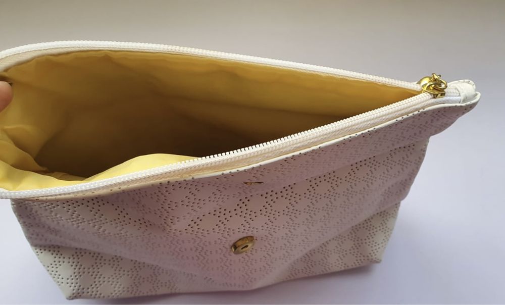 Geanta Bianco, noua, Avon