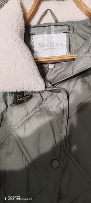 Продам верхнюю одежду