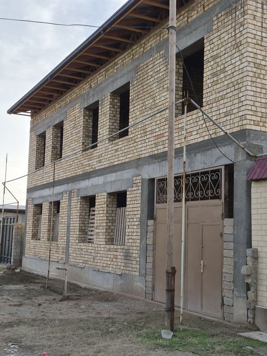 To‘y tepa Nurafshonda uchaska sotiladi