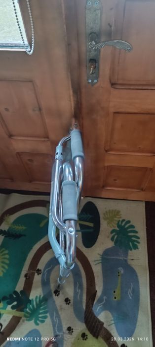 Vând cadru medical pt ajutor .pliabil