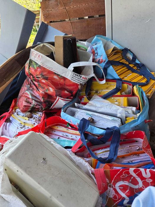 curatenie in apartamente ,curatenie la casa ,debarasare moloz , gunoi