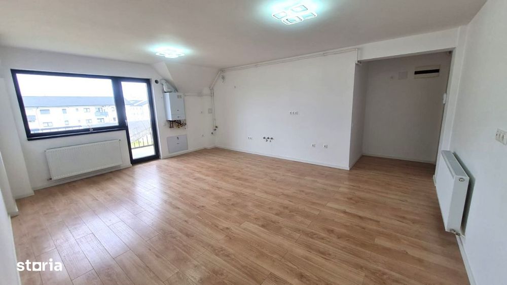 Apartament 3 camere 78 mp Calea Cisnadiei