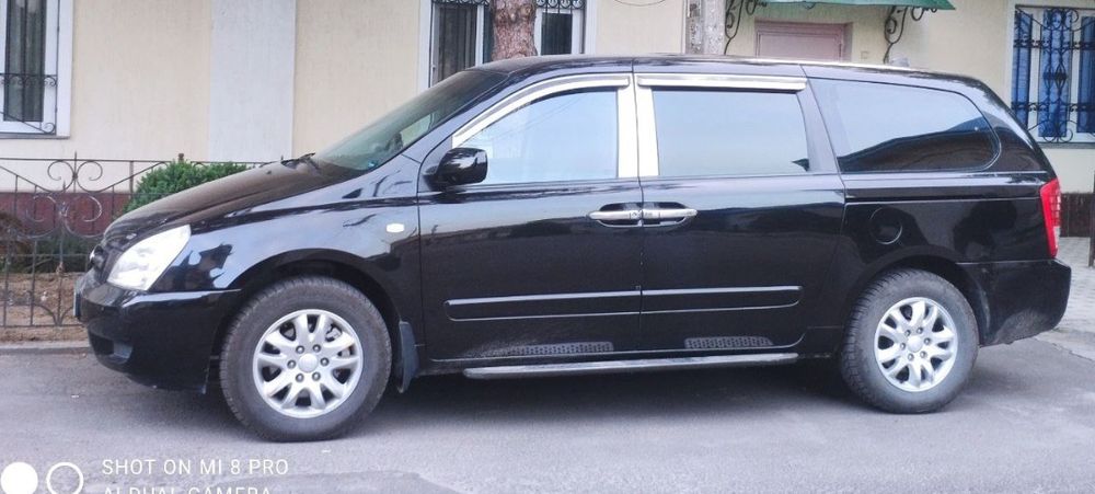 Продается Kia Carnival
