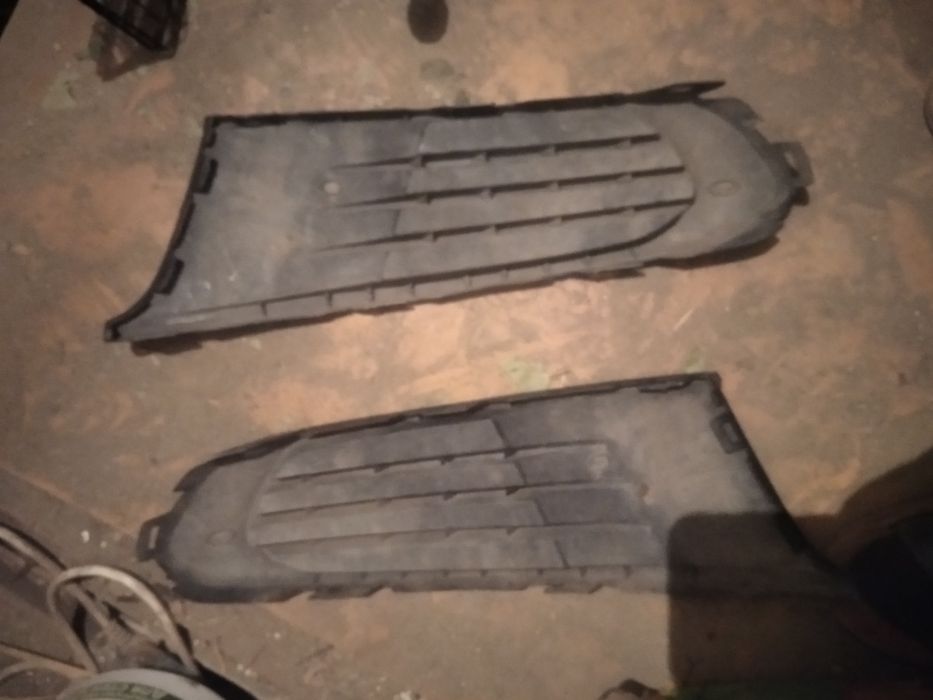 Продам решотки радиатора VW  поло